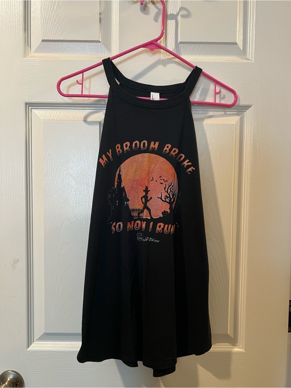 Black Halloween Graphic Tank - 'My Broom Broke'
